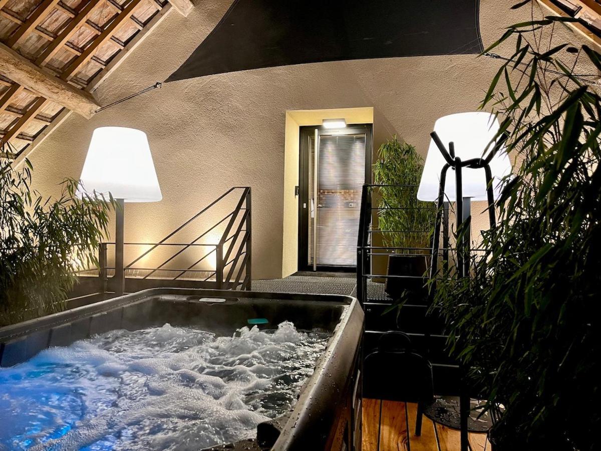 Le Studio Des Pres Verts Suite Design Avec Jacuzzi Privatif Jouey Экстерьер фото